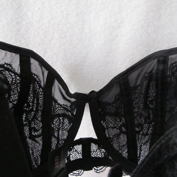 Like New - Frederick's of Hollywood Drew Bra - 32D - Picture 13 of 14